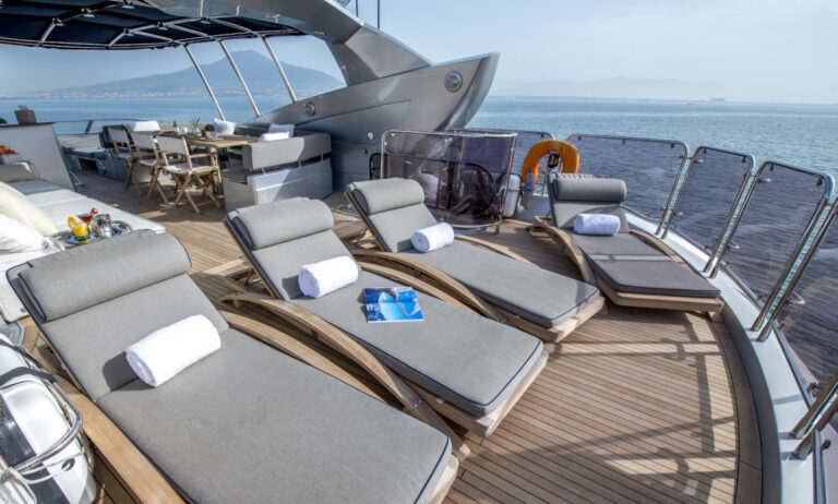 Flybridge Sunbathing Area