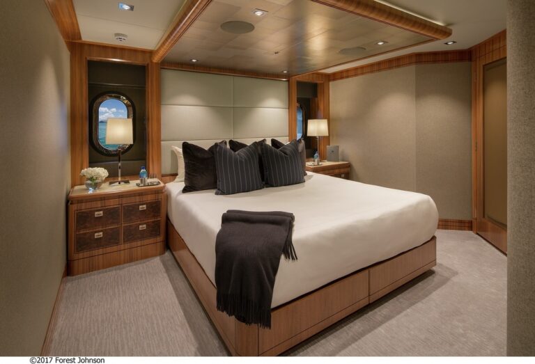 Guest Cabin Convertible Into VIP