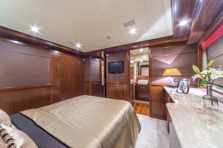 Guest Double Cabin