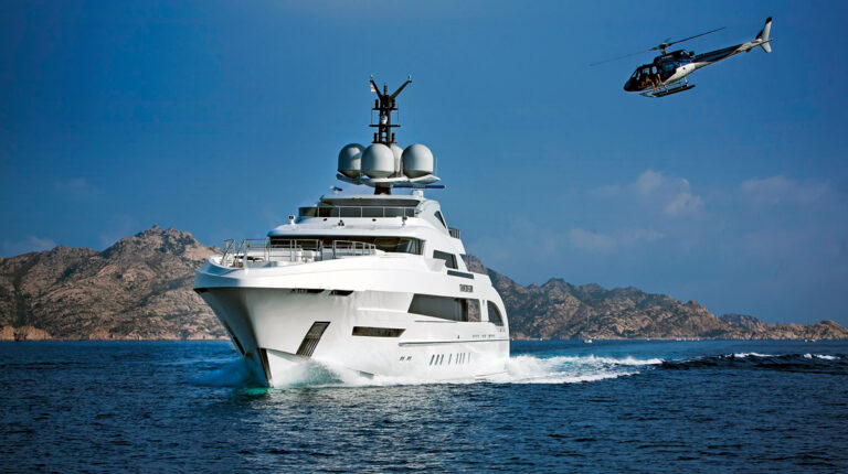 70 Metre Galactica Super Nova