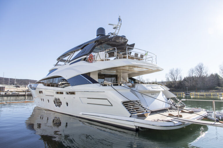 Motor Yacht ESMERALDA OF THE SEAS - Stern view