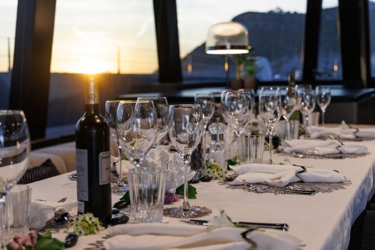 Dining detail