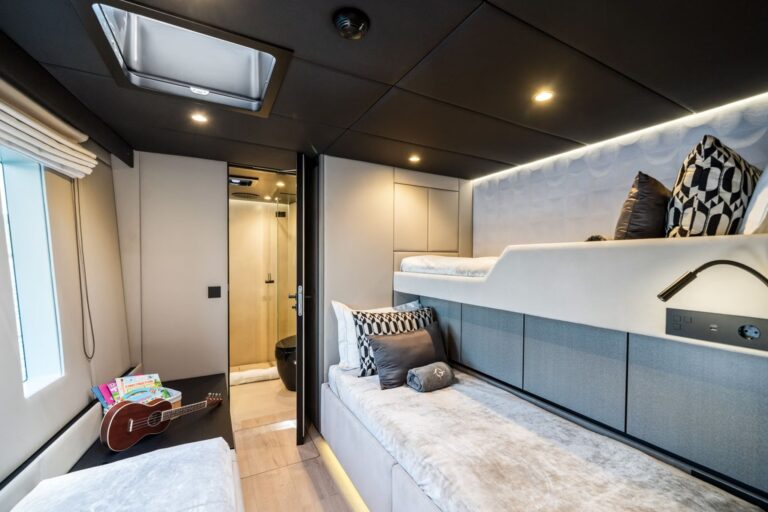 Bunk cabin