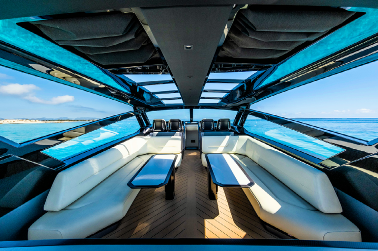 Interior Of Wajer Yacht CHICA BRAVA