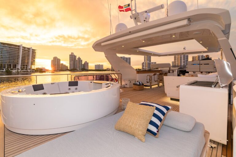 Jacuzzi Pool