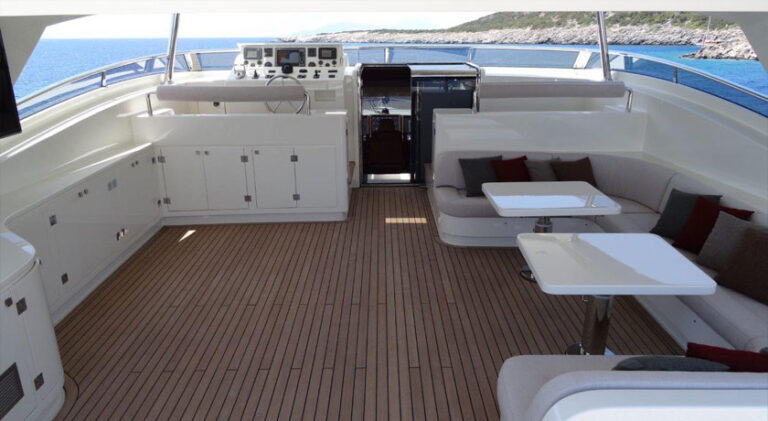 Large Decks Dream Voyager