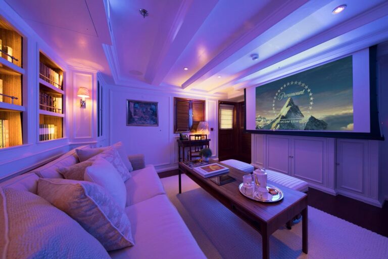 Library : Movie Saloon
