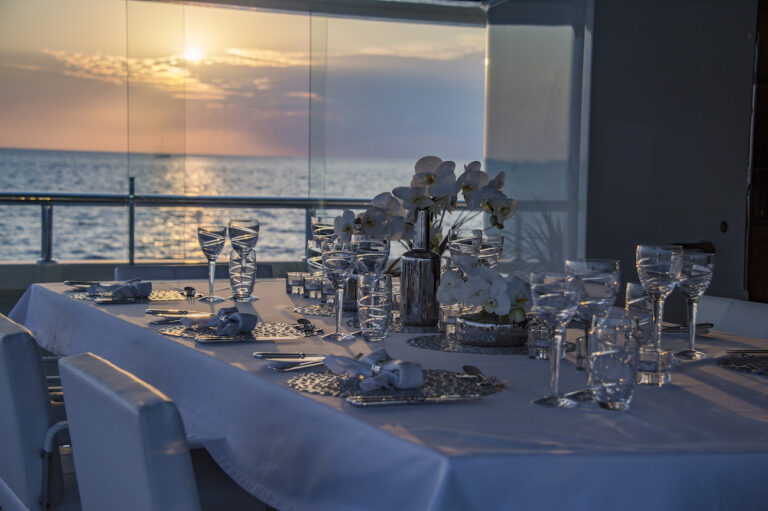 Luxurious Dining Set Up