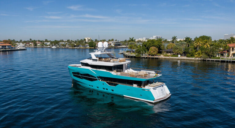 Luxury Yacht ZARANIA