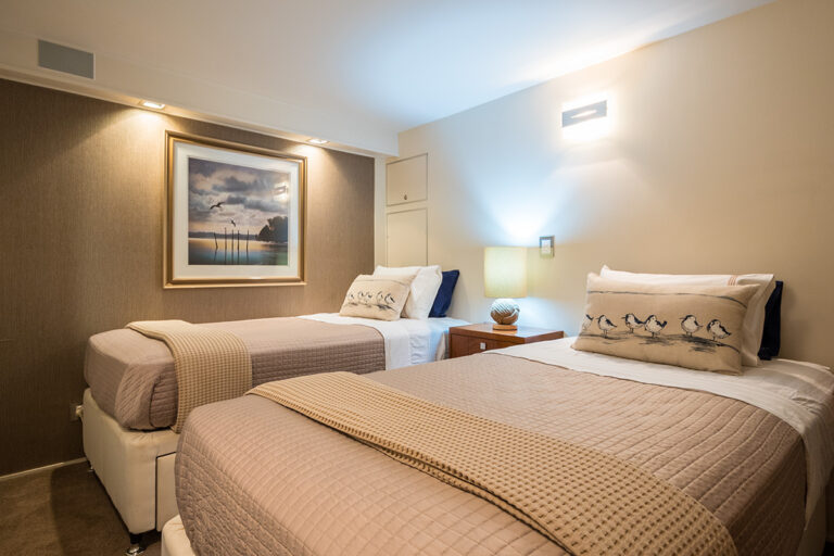 Guest cabin