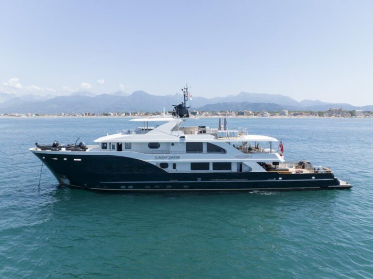Luxury Superyacht LADY JADE