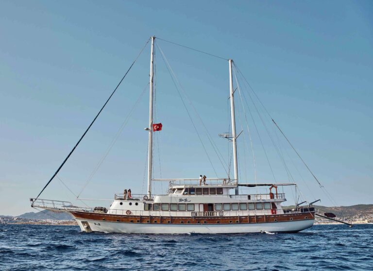 Luxury Yacht BOREAS