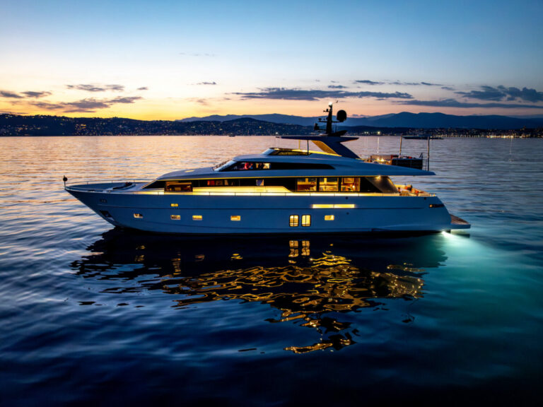 Luxury Yacht CALM