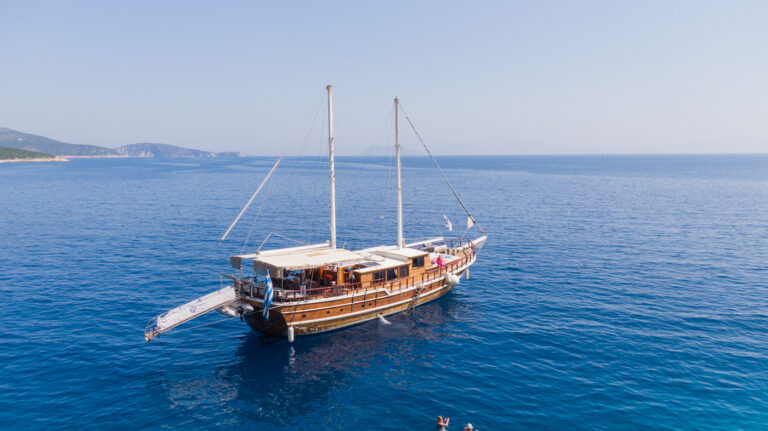 Luxury Yacht HARMONIA