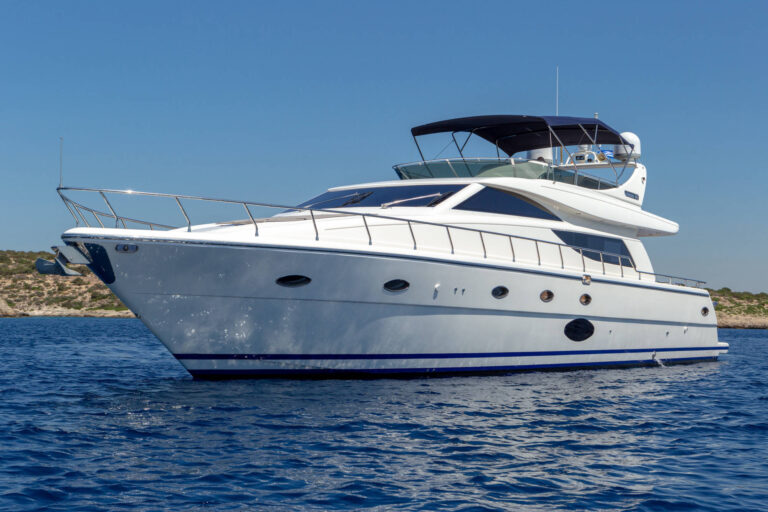 Luxury Yacht LEGEND