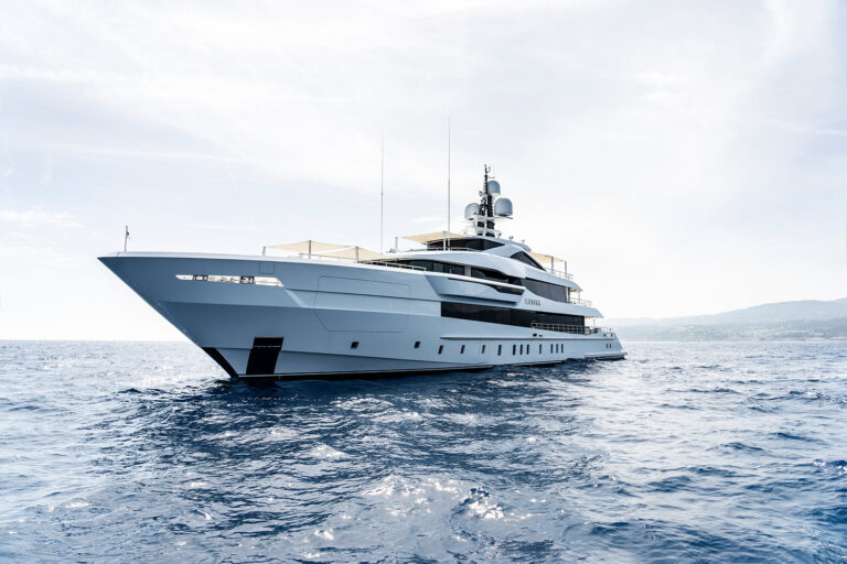 Luxury Yacht LUSINE