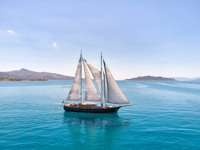 Luxury Yacht MYRA