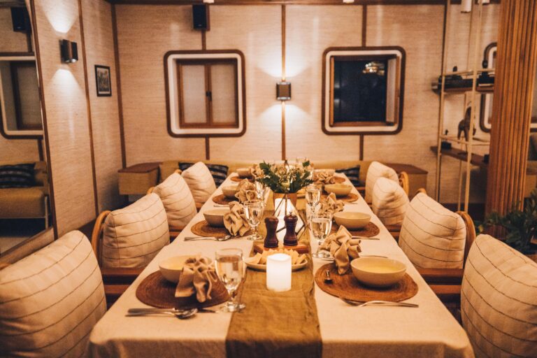 Main Deck Dining Room - Kudanil - Jack Johns