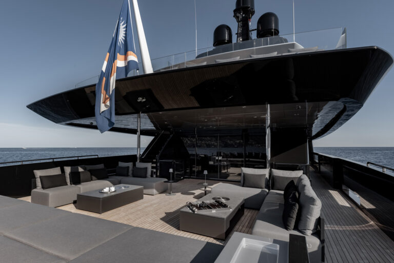 Main Deck - Seating Area