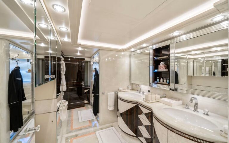 Master Bathroom 01