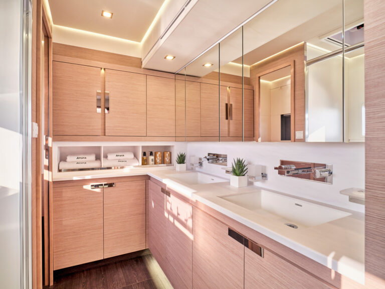 Master Cabin - Bathroom