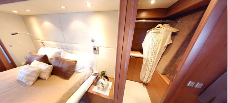 Master Cabin Walk-in Closet