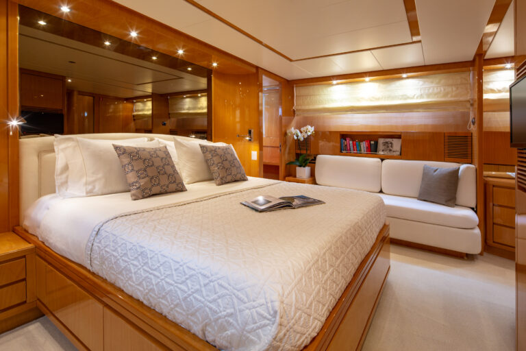 Master Cabin With Seating