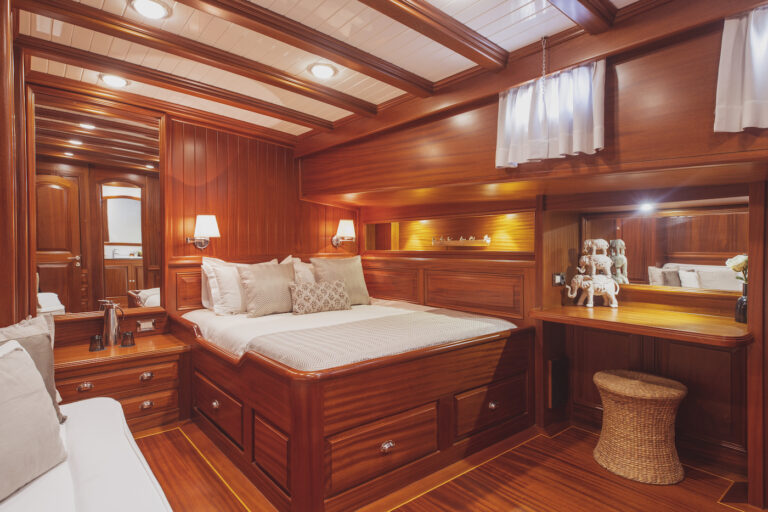 Master Deluxe Cabin