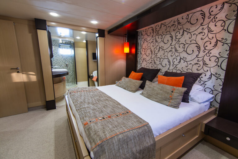 Master Guest Cabin