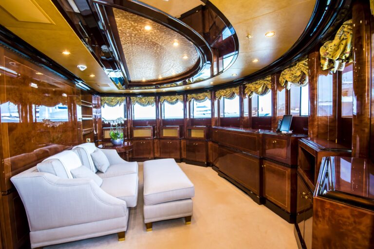 Master Lounge With TV