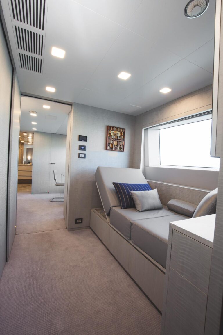 Master Suite Lounge : Reading Area