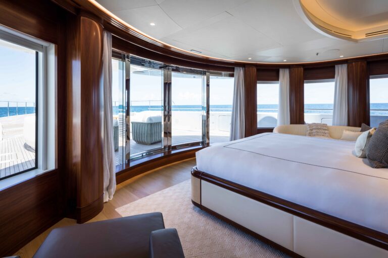 Master With Private Deck Area