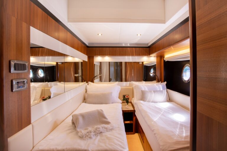 Twin cabin