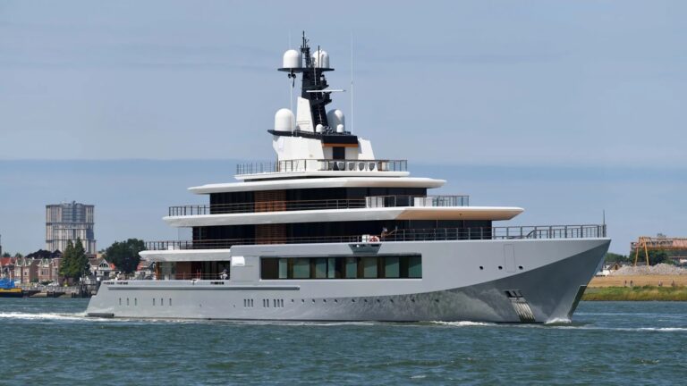 Megayacht SEVEN SEAS