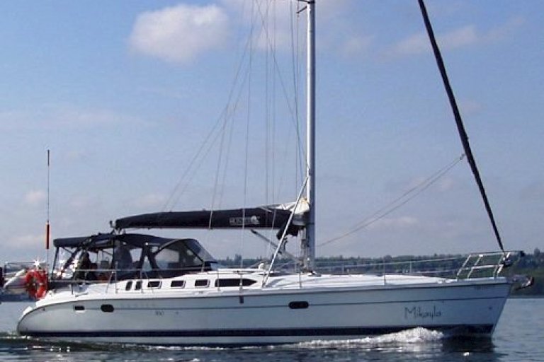 Hunter 46 sailing charter yacht