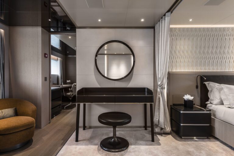 Mnaster Suite Vanity Table