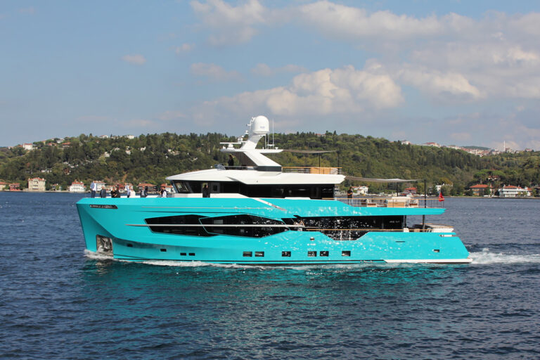 Motor Yacht 7 DIAMONDS By Numarine