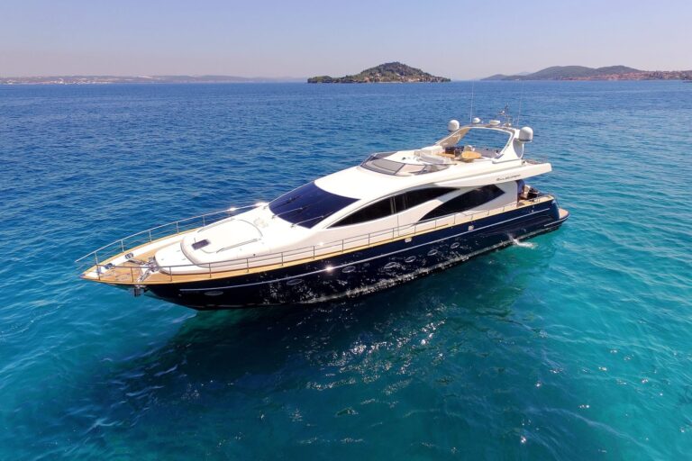 Motor Yacht 888
