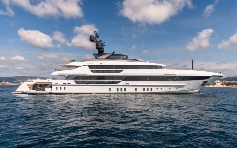 Motor Yacht ALULIM