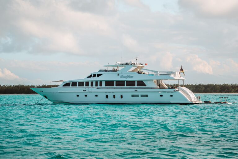 Motor Yacht BEACHFRONT
