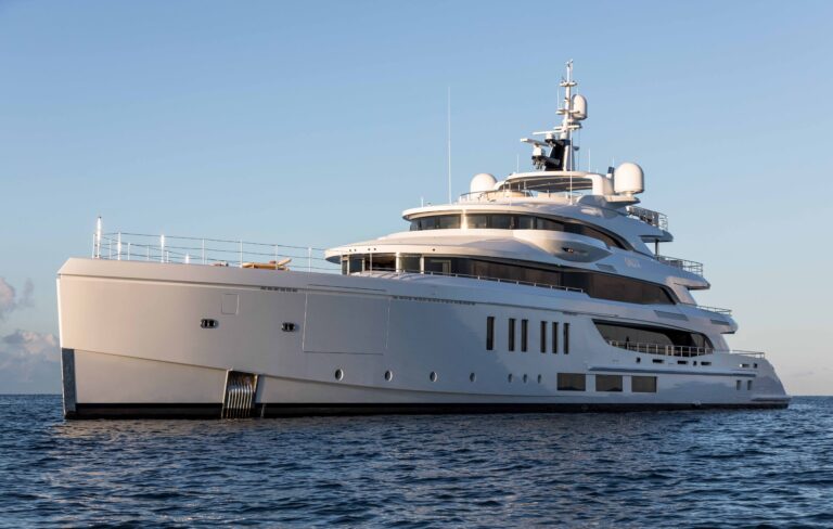 Motor Yacht CALEX