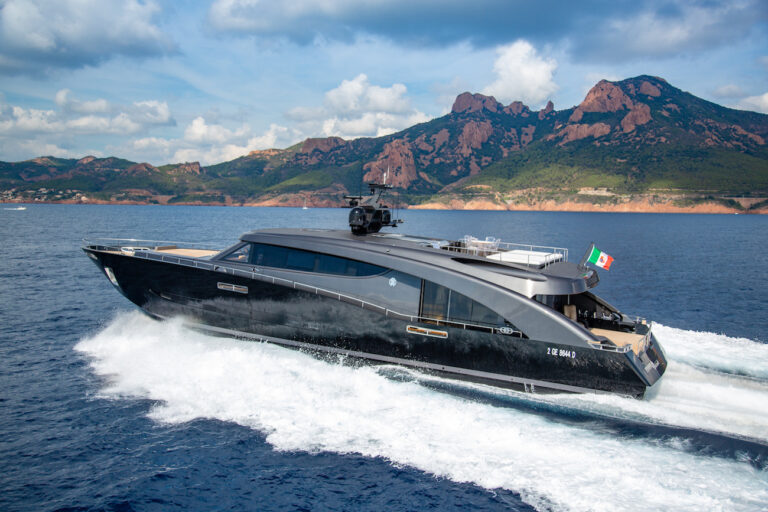 Motor Yacht FREEDOM