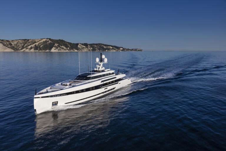 Motor Yacht K2