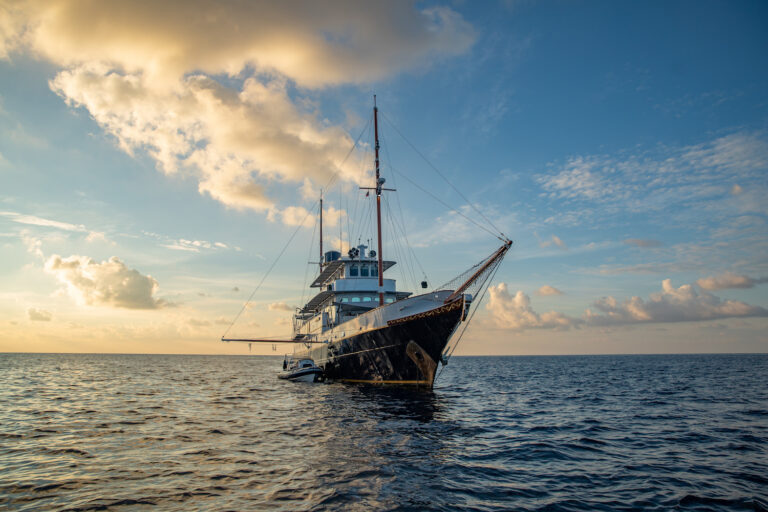 Motor Yacht KALIZMA