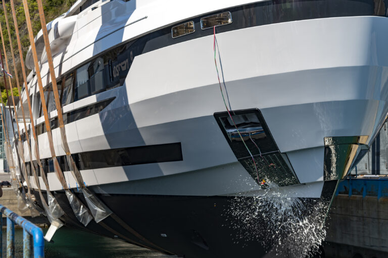 motor yacht L.A.U.L. at launch