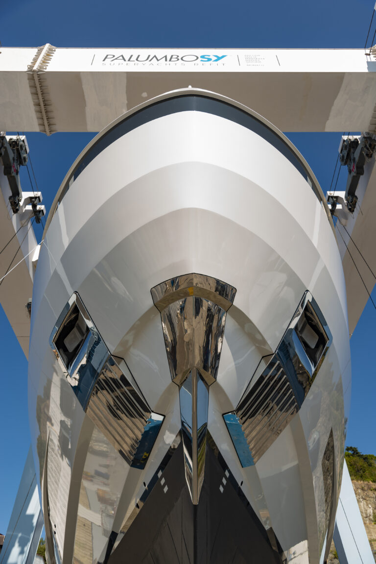 motor yacht L.A.U.L. at launch