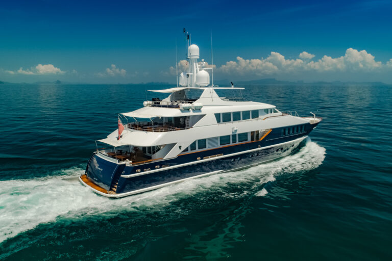 Motor Yacht LADY AZUL