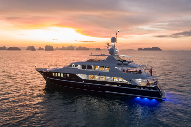 Motor Yacht LADY AZUL