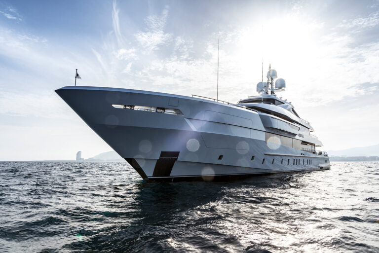Motor Yacht LUSINE