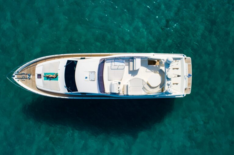 Motor Yacht NINETEEN